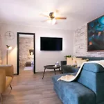 Bella Vista Heritage Oasis