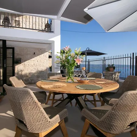 Bella Vista Heritage Oasis Villa