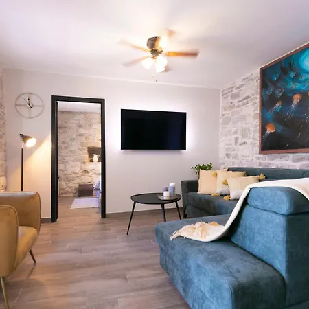 Bella Vista Heritage Oasis