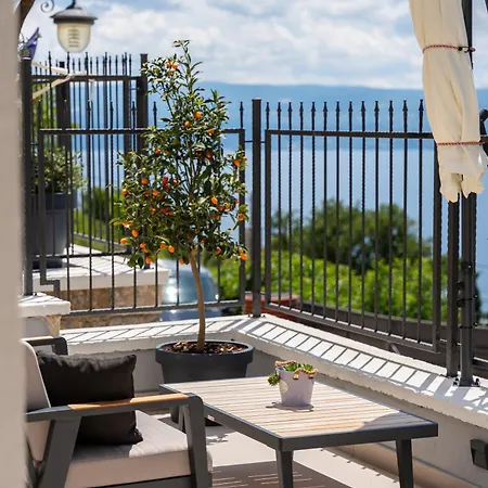 Bella Vista Heritage Oasis