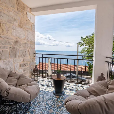 Bella Vista Heritage Oasis